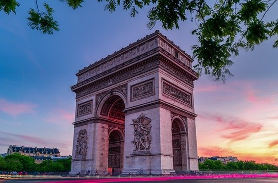 フランス　パリにある凱旋門