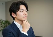 コンサル業界で活躍する30代ビジネスマン